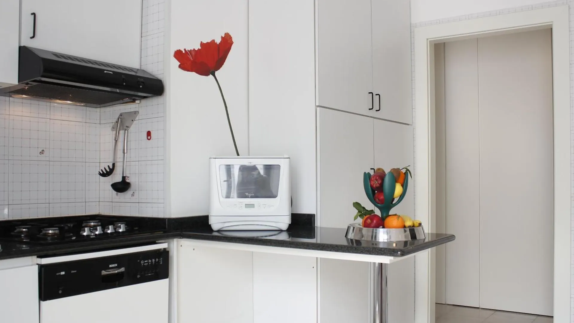 Milani Paolo Apartment 0*, Milan
